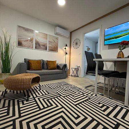 Mobile Home Mare Blu Рованиска Екстериор снимка