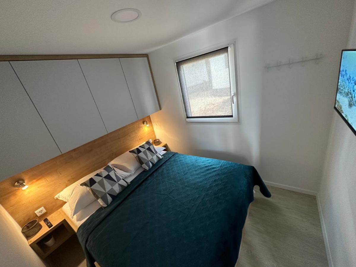 Mobile Home Mare Blu Рованиска Екстериор снимка