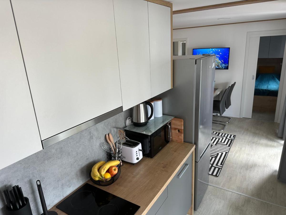 Mobile Home Mare Blu Рованиска Екстериор снимка