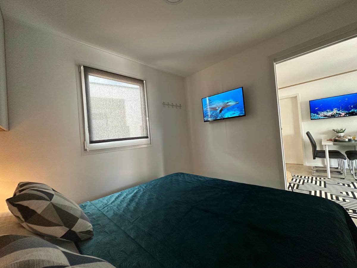 Mobile Home Mare Blu Рованиска Екстериор снимка